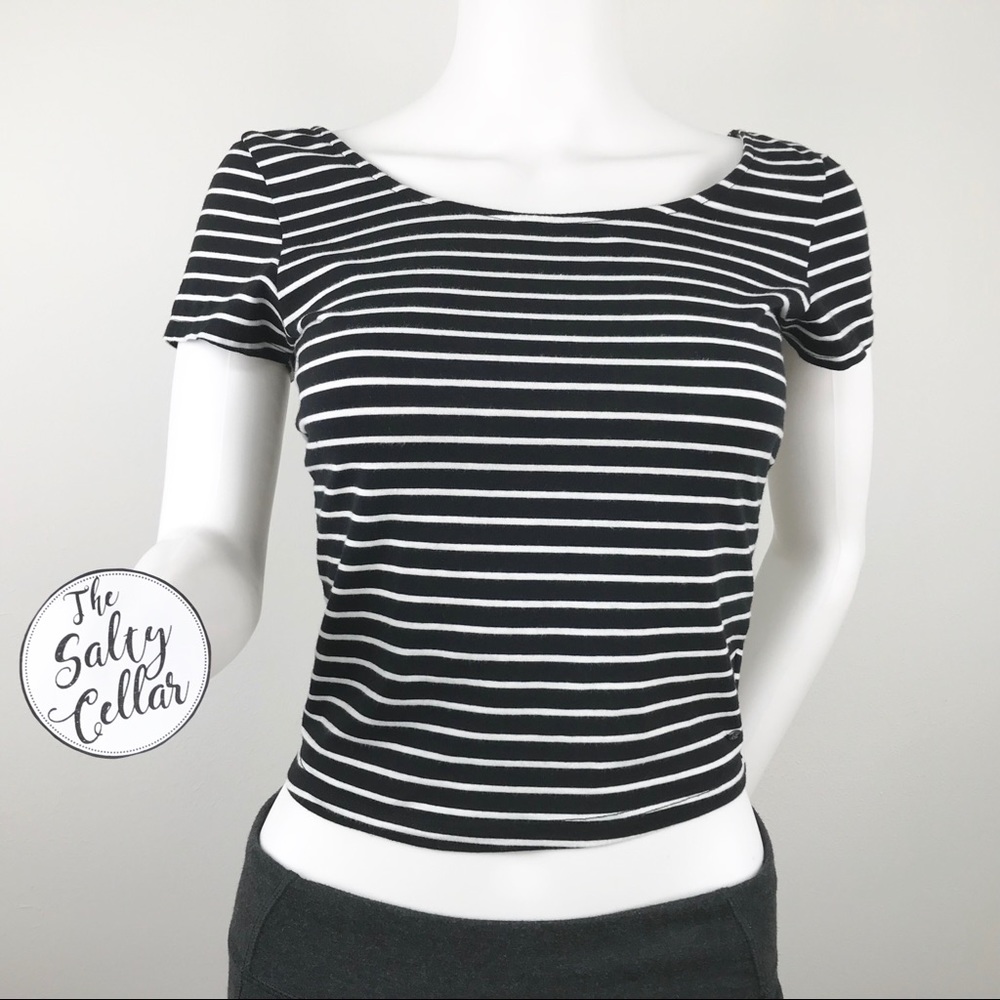 🏦SOLD🏦AEO-Black Striped Crop Scooped Shirt (139)